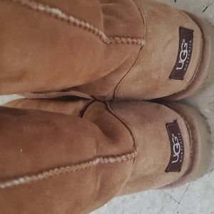 Classic Short Ugg Boots